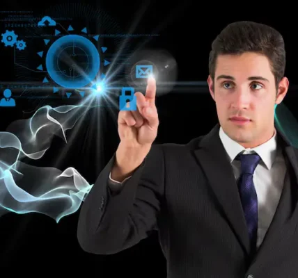 10 Tips for Building a Strong Tech Portfolio in 2025